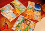 描き溜めたアクリル画を額に入れて飾ろう！