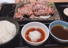 肉肉肉♡