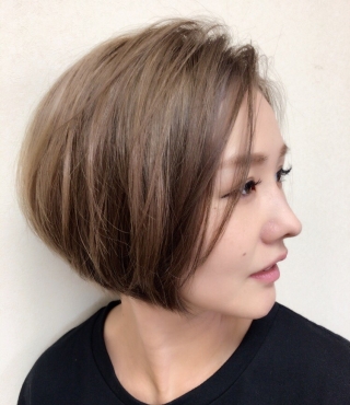 ショートボブ