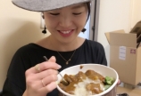 黙って見つめてくるんです(￣▽￣)
