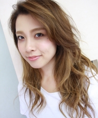 大人可愛いサーフガール