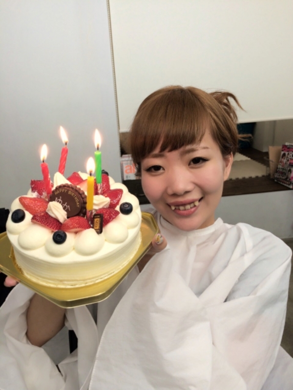 Yukaの顔面ケーキ Belle Hair Room